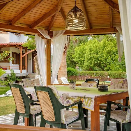 Villa Palmera Ierissós Esterno foto
