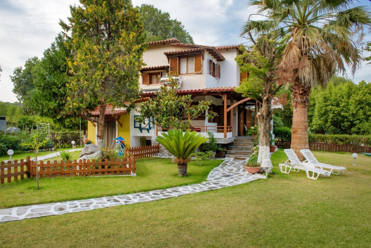 Villa Palmera Ierissós Esterno foto